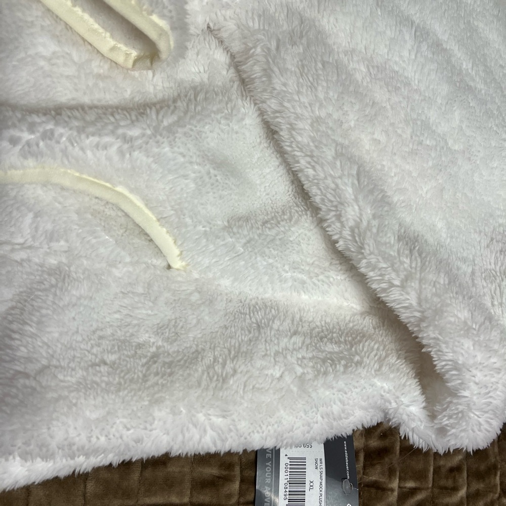 Eddie Bauer Soft White Fleece Jacket NWT - Picture 2 of 4